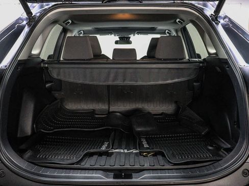 Certified 2019 Toyota RAV4 XLE w/ Convenience Package FWD image 29