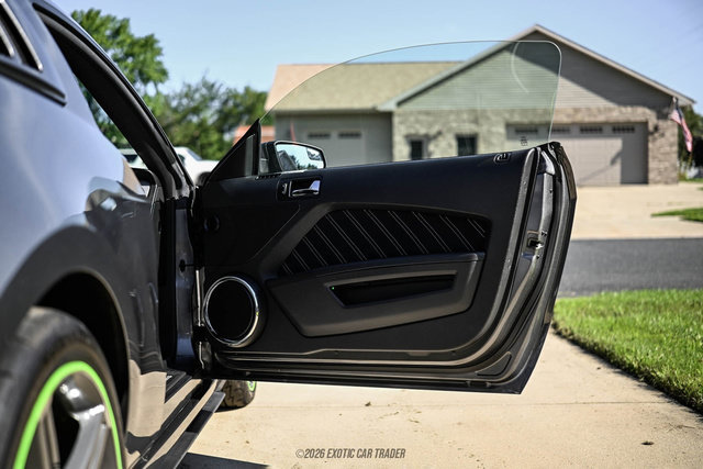 Used 2014 Ford Mustang GT Premium w/ GT Track Package RWD image 31