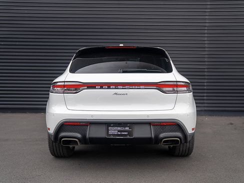 Certified 2026 Porsche Macan image 30