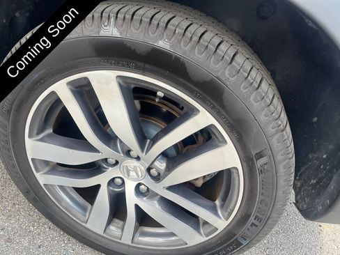 Used 2016 Honda Pilot Touring image 32