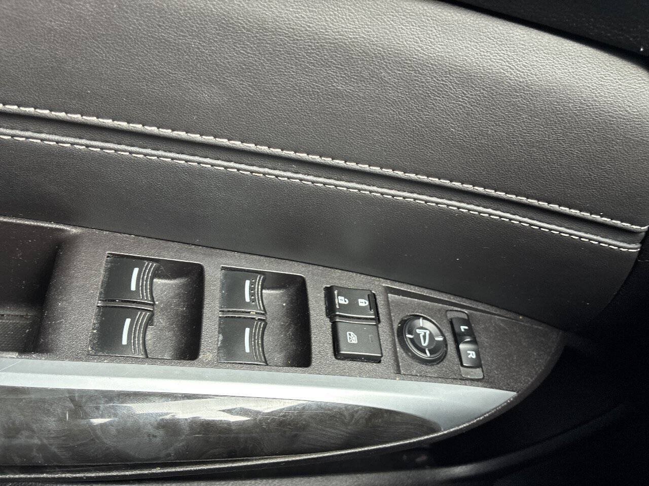Used 2020 Acura TLX w/ Technology Package FWD image 12