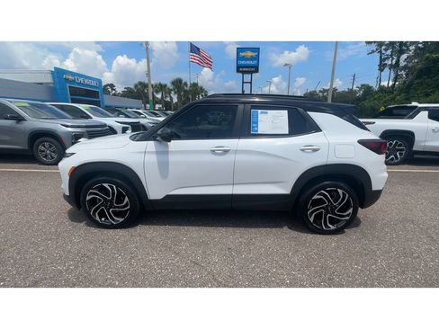 Used 2025 Chevrolet TrailBlazer RS FWD image 5