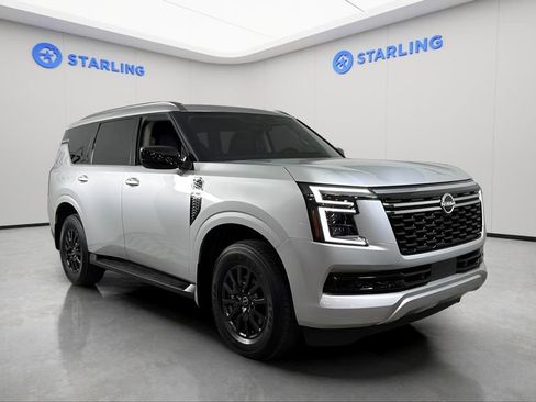 Used 2025 Nissan Armada SV RWD image 13