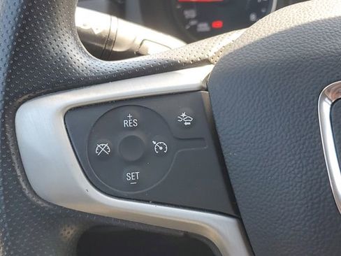 Certified 2023 GMC Terrain SLE w/ Driver Convenience Package FWD image 22