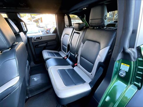 Used 2024 Ford Bronco Wildtrak image 19