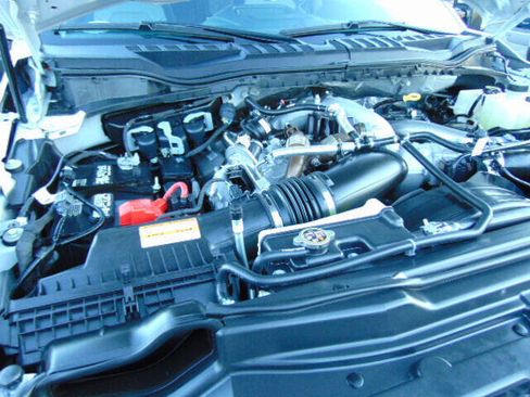 Used 2022 Ford F450 Limited w/ FX4 Off-Road Package image 58