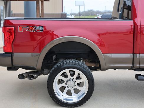 Used 2017 Ford F250 King Ranch w/ FX4 Off-Road Package image 17