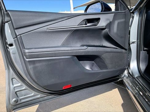 Used 2025 Toyota Camry SE image 25