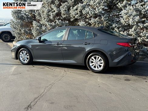 Used 2026 Toyota Camry LE image 4