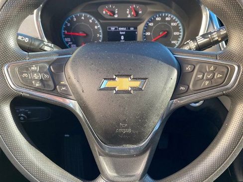 Used 2020 Chevrolet Equinox LS w/ LS Convenience Package image 10