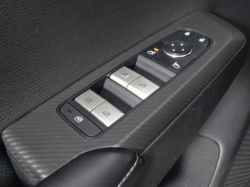 Used 2022 Mitsubishi Outlander ES image 17