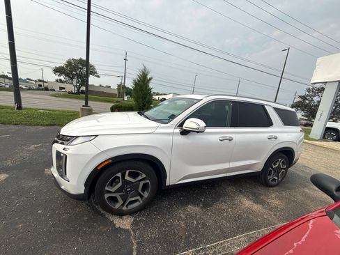 Used 2024 Hyundai Palisade SEL w/ Premium Package AWD/4WD image 2