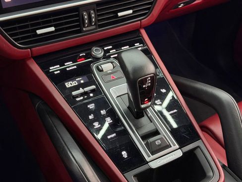 Used 2022 Porsche Cayenne Platinum Edition w/ Premium Package Plus image 8