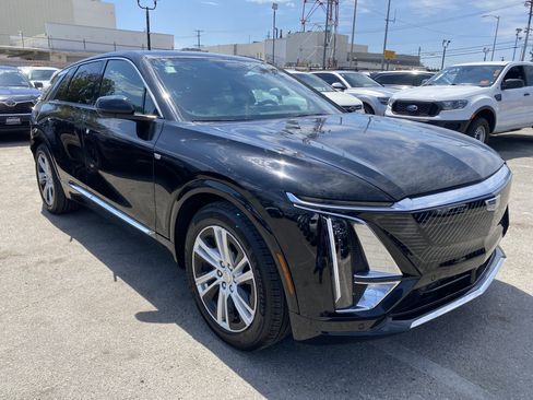 Used 2024 Cadillac Lyriq Tech RWD image 9
