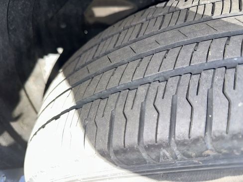 Used 2025 Toyota RAV4 SE AWD/4WD image 18