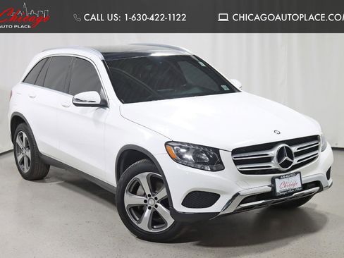 Used 2017 Mercedes-Benz GLC 300 4MATIC image 1