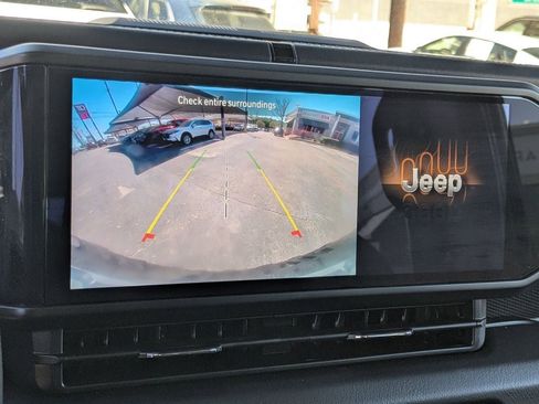 Used 2025 Jeep Wrangler Unlimited Rubicon image 19