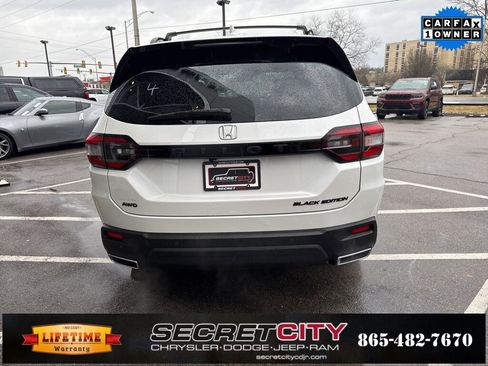 Used 2025 Honda Pilot Black Edition image 6
