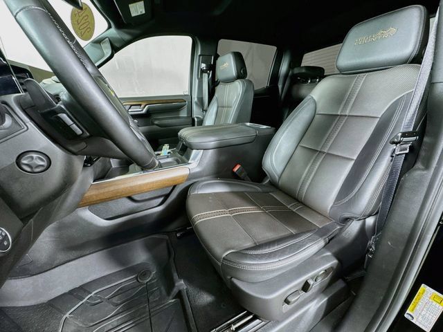 Used 2024 Chevrolet Silverado 1500 High Country AWD/4WD image 11