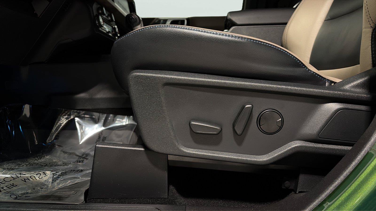 Certified 2024 Ford Bronco Wildtrak AWD/4WD image 21