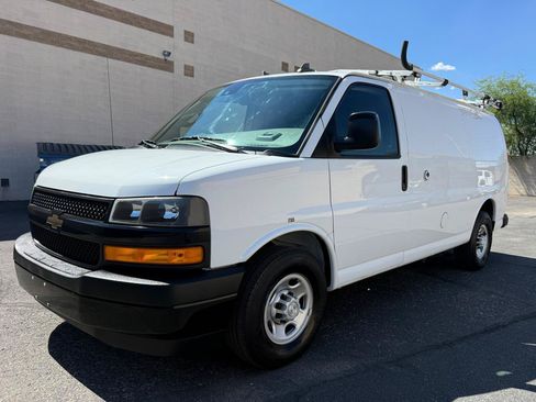 Used 2019 Chevrolet Express 2500 w/ Driver Convenience Package RWD image 2