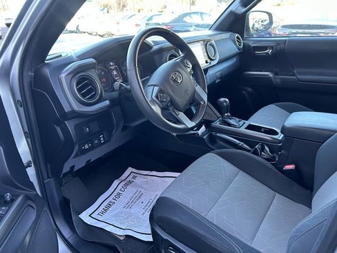 Certified 2023 Toyota Tacoma TRD Off-Road image 9