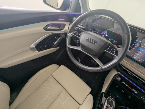 Used 2025 Audi Q5 Prestige AWD/4WD image 9