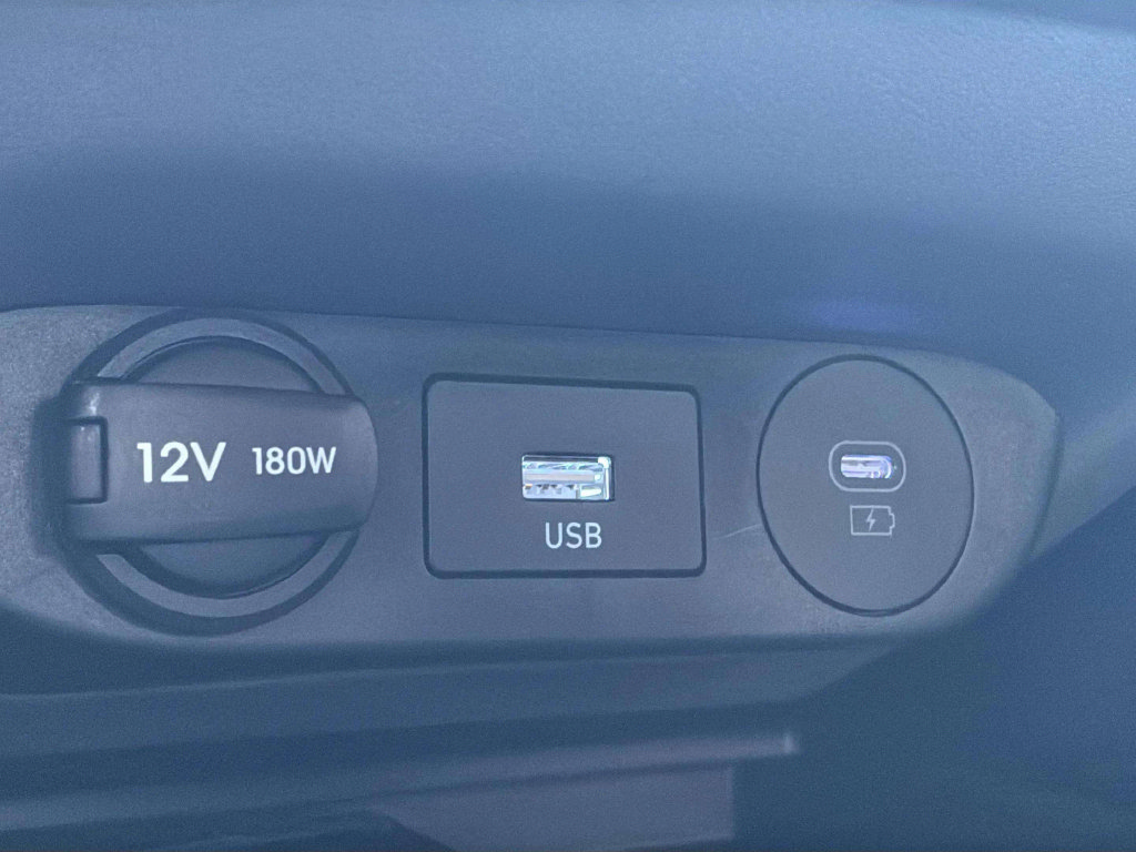 Used 2025 Hyundai Elantra Sport FWD image 22