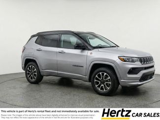 Used 2025 Jeep Compass Trailhawk AWD/4WD video 1