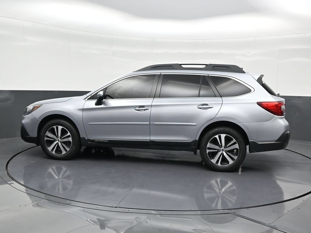 Used 2019 Subaru Outback 3.6R Limited AWD/4WD image 4