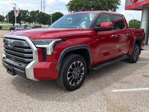 Used 2025 Toyota Tundra Limited w/ Power Package AWD/4WD image 8