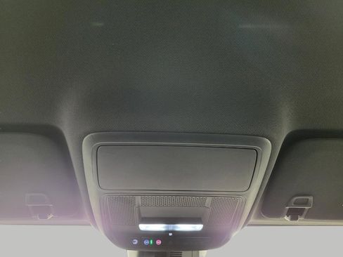 Used 2025 Chevrolet Equinox LT AWD/4WD image 18