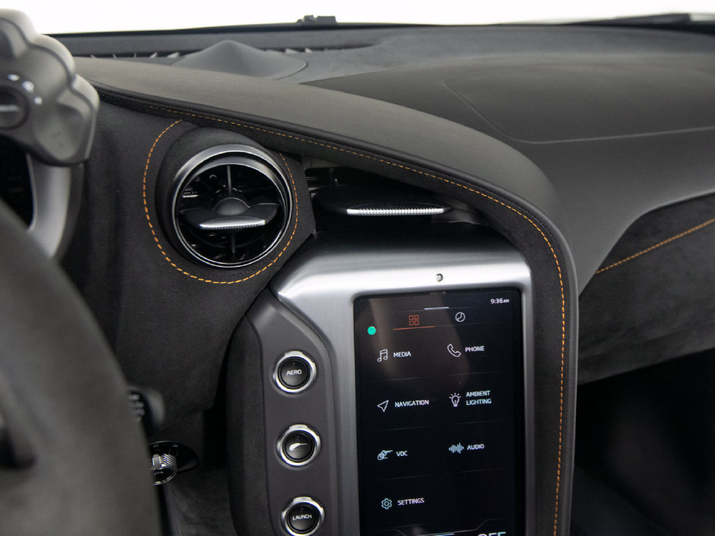 Used 2024 McLaren 750S Spider RWD image 21