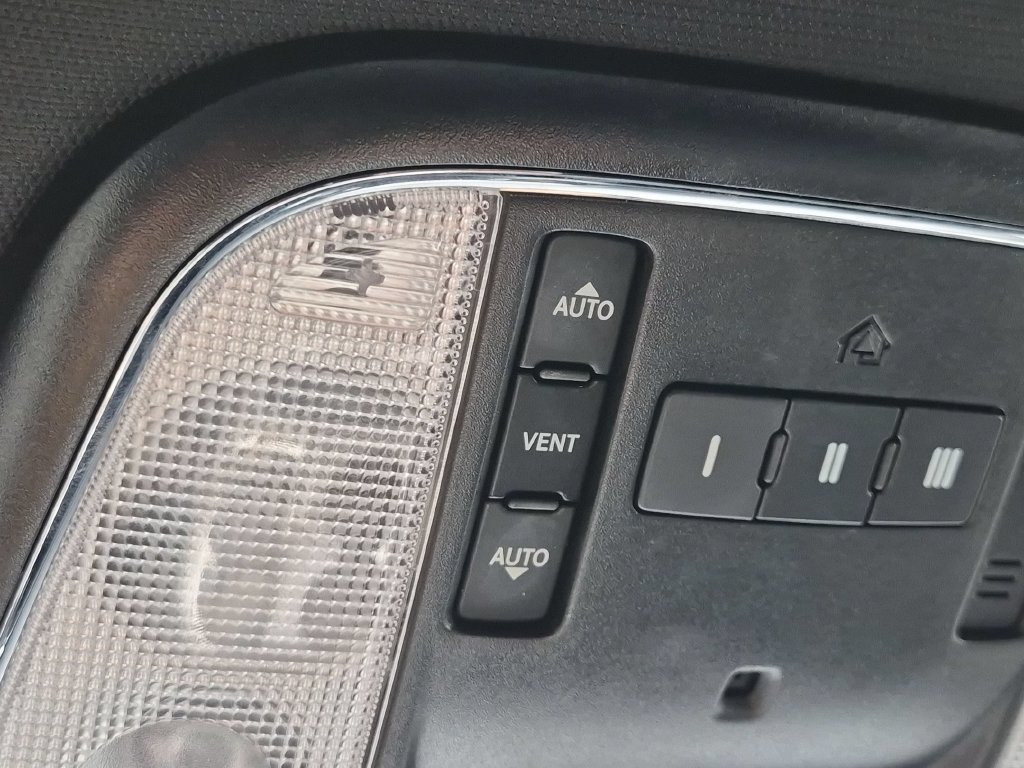 Used 2018 Jeep Grand Cherokee Limited AWD/4WD image 20