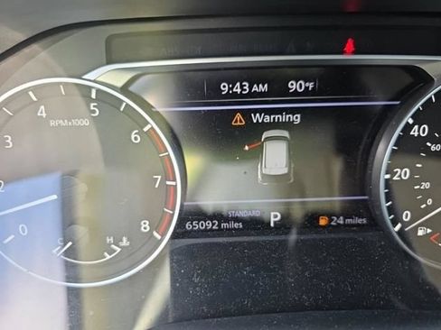 Used 2021 Nissan Rogue SV FWD image 9