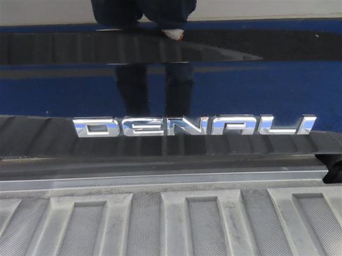 Used 2018 GMC Sierra 1500 Denali w/ Denali Ultimate Package AWD/4WD image 13