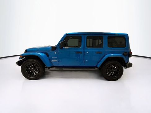 Used 2021 Jeep Wrangler Unlimited Sahara w/ Cold Weather Group AWD/4WD image 4