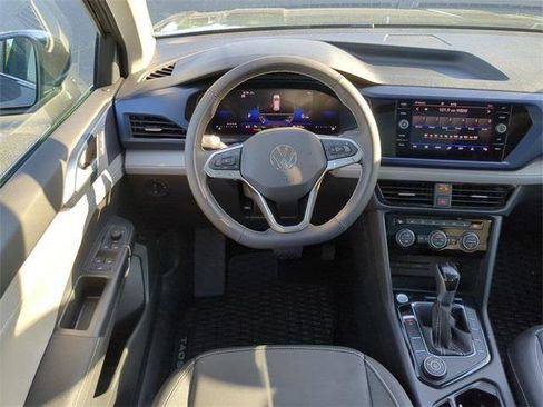 New 2024 Volkswagen Taos SE image 29