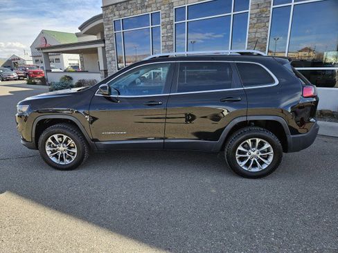 Used 2020 Jeep Cherokee Latitude Plus w/ Comfort/Convenience Group image 2