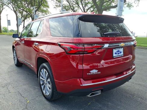 Used 2023 Chevrolet Traverse Premier FWD image 5