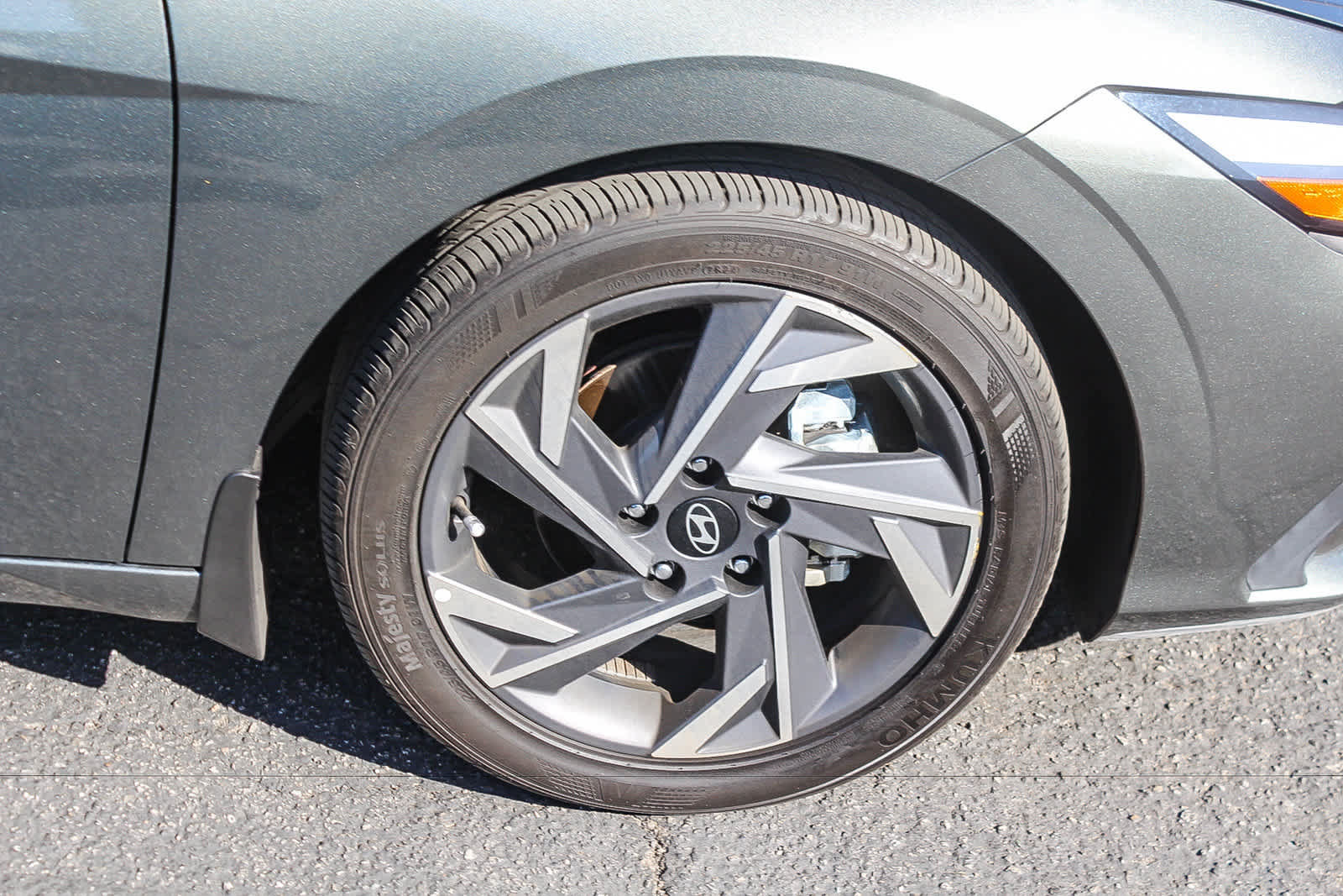 Certified 2025 Hyundai Elantra Sport FWD image 12