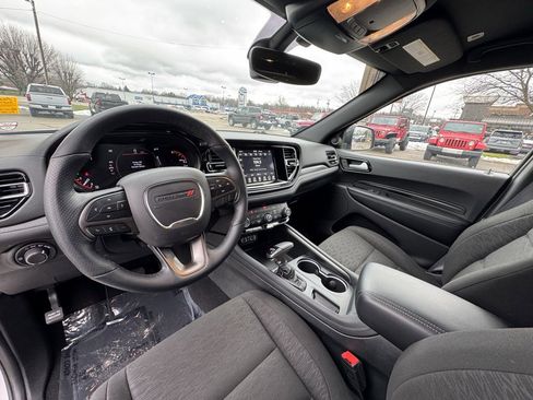 Used 2024 Dodge Durango SXT w/ 3rd Row Seating Group image 19