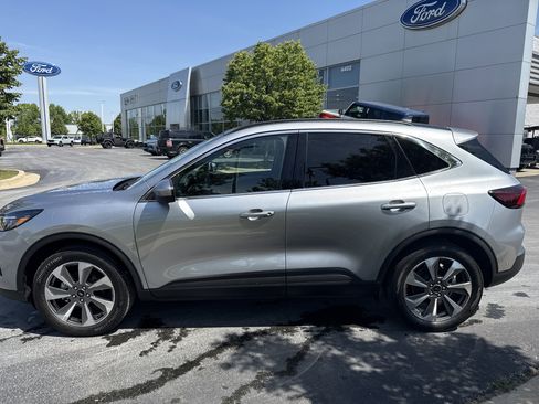 Certified 2024 Ford Escape Platinum w/ Premium Technology Package AWD/4WD image 3