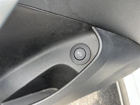 Used 2016 Buick Regal FWD image 19