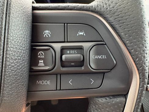 Used 2025 Toyota Tacoma TRD Off-Road AWD/4WD image 16