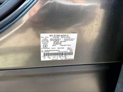 Used 2018 Ford Explorer XLT w/ XLT Appearance Package AWD/4WD image 34