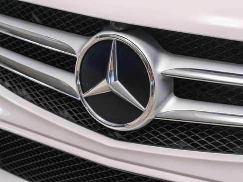 Used 2019 Mercedes-Benz C 300 Sedan image 13