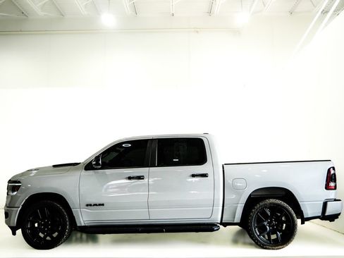 Used 2023 RAM 1500 Laramie AWD/4WD image 5