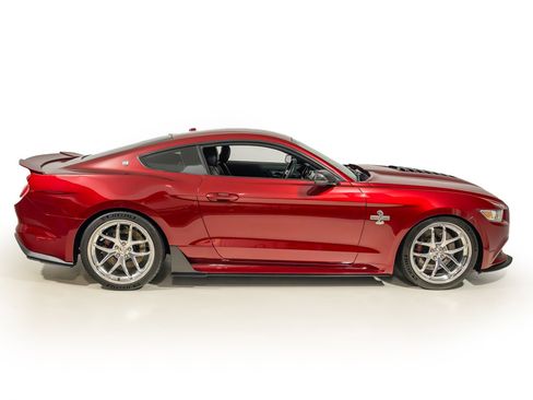 Used 2017 Ford Mustang GT Premium w/ GT Performance Package image 8