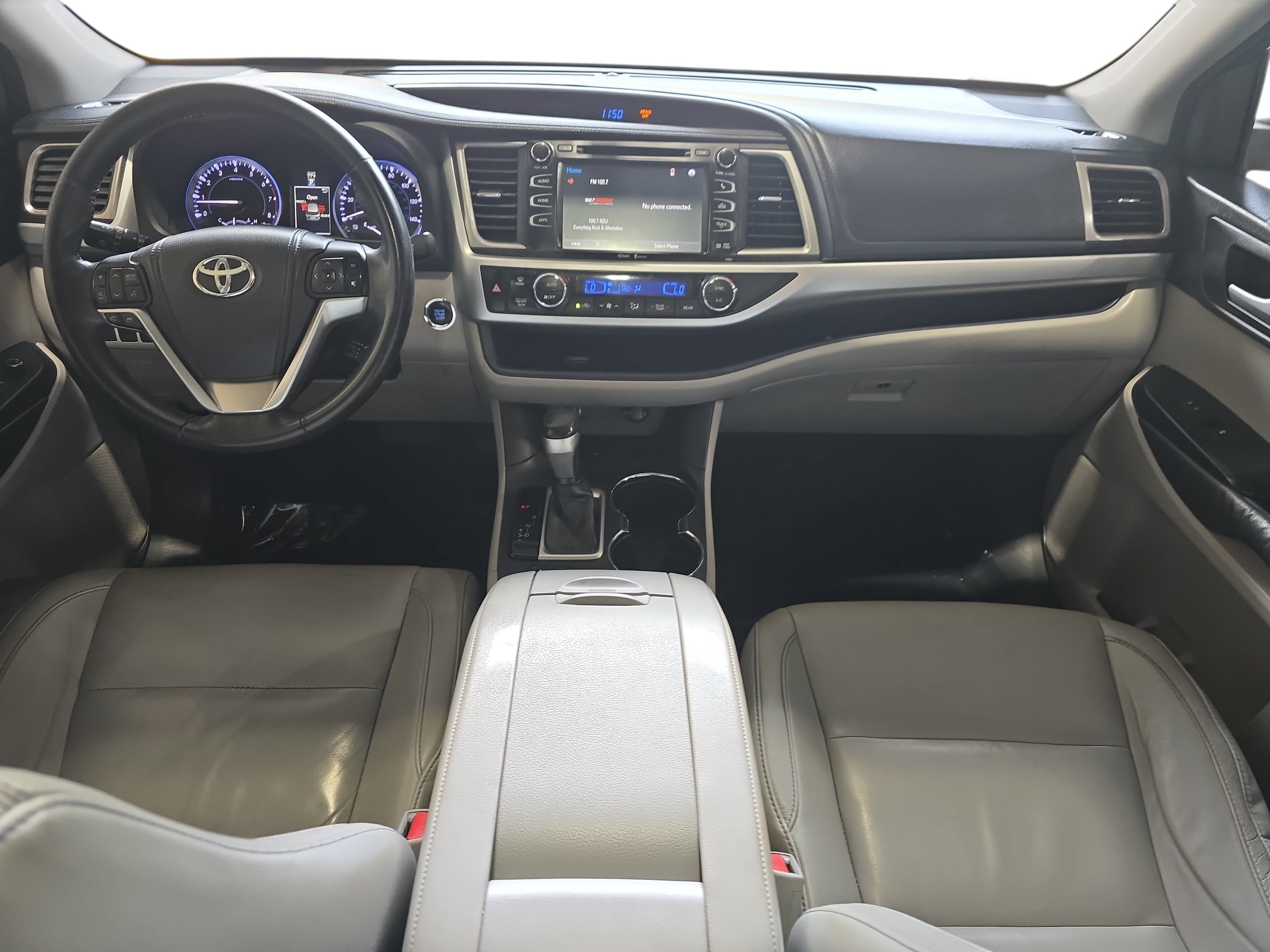 Used 2015 Toyota Highlander XLE FWD image 9